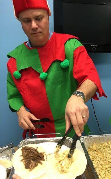 elf-on-a-shelf-3